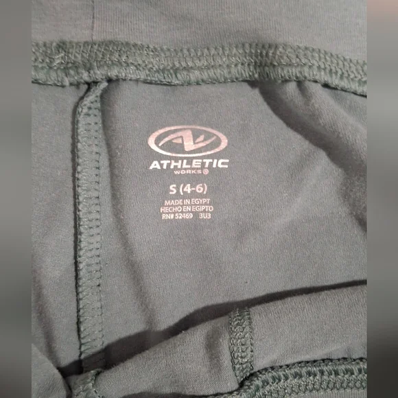 4 Pc Athletic Works Capri Jogger Pants Multiple Colors  Smoke Free Home - Picture 7 of 8